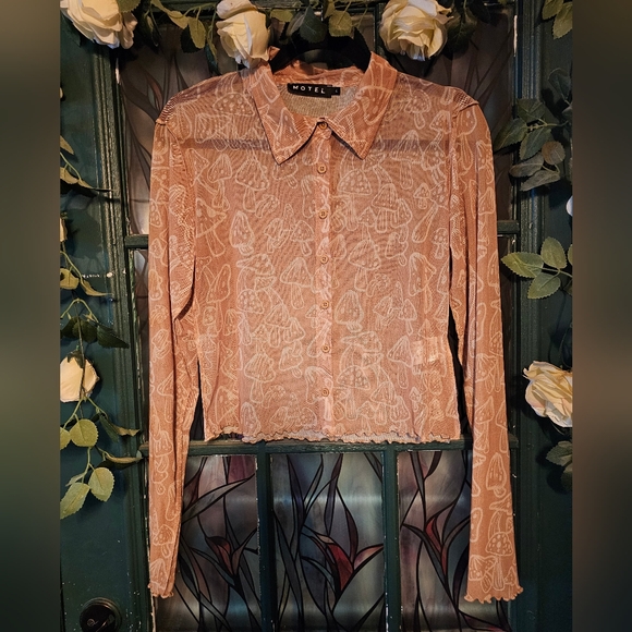 Motel Rocks Keyla Shirt In Tan Mushroom size Large - Picture 5 of 7